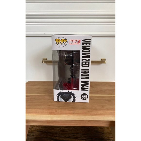 Funko Pop 365 Venomized Iron Man - Picture 3 of 3
